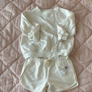 Old Navy NWT Cream Speckled Sweatshirt and Shorts Set Toddler 3T